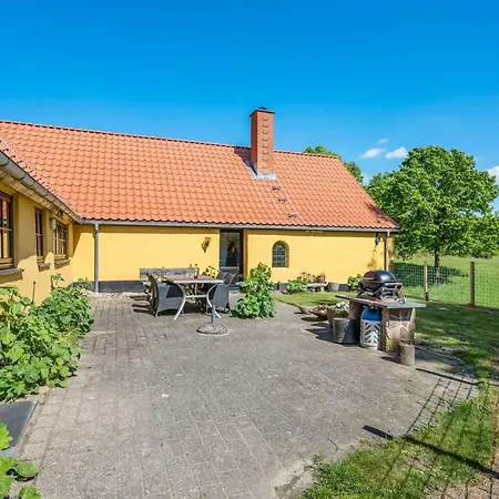 Aika - 1-6km To The Fjord By Interhome Feriehus *